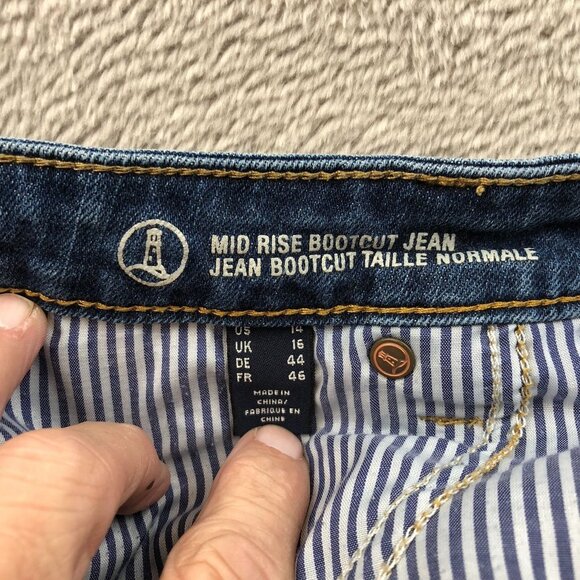 Lands End Womens Jeans Size 14 Mid Rise Bootcut Blue Denim Casual Cotton Classic - Picture 11 of 16